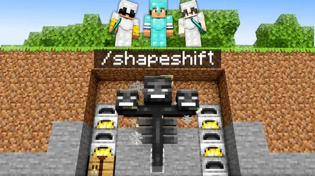 Minecraft Manhunt but I can secretly SHAPESHIFT..!